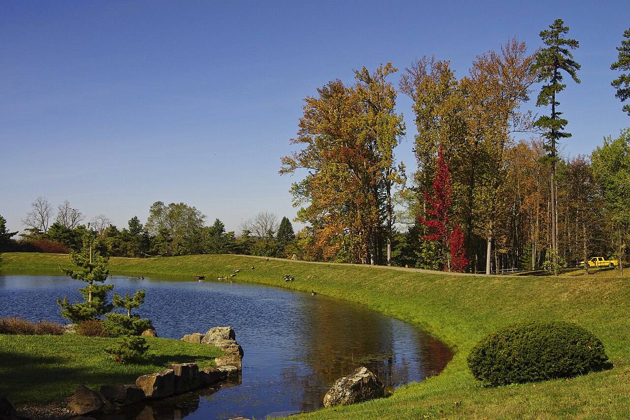 Dawes Arboretum in the fall