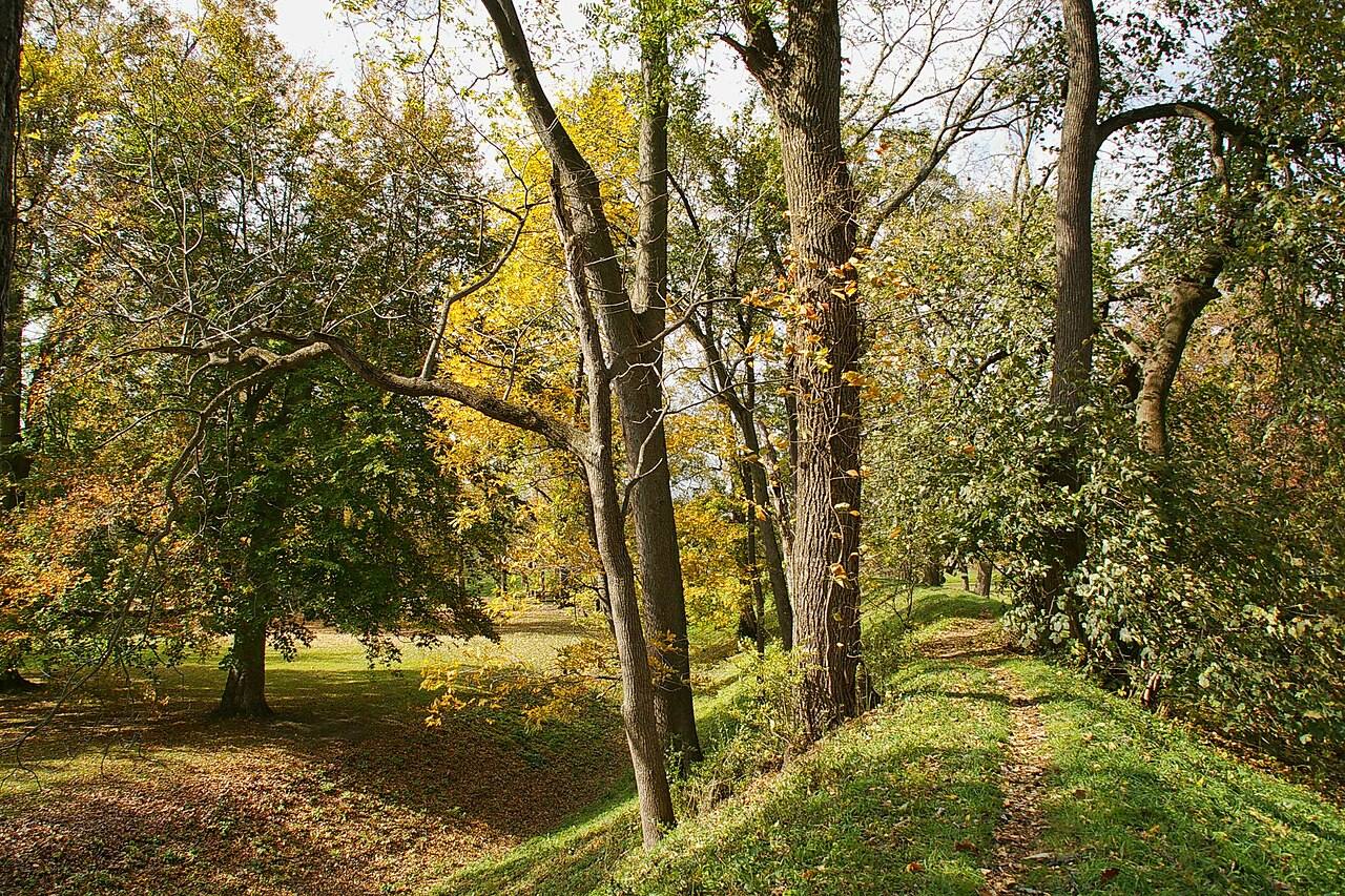 The Newark Earthworks in the fall