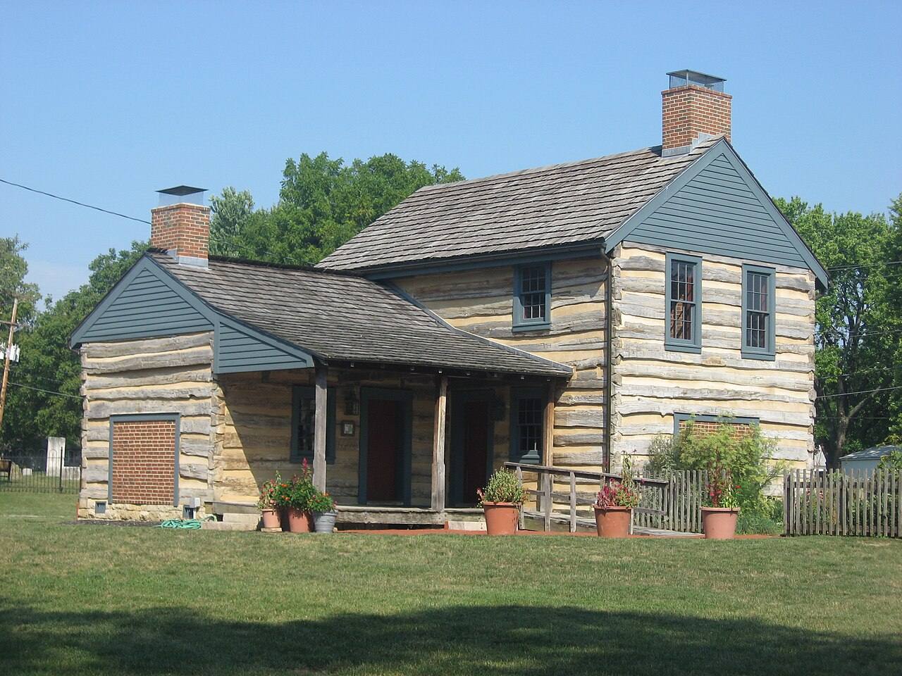 The historic log house in Groveport